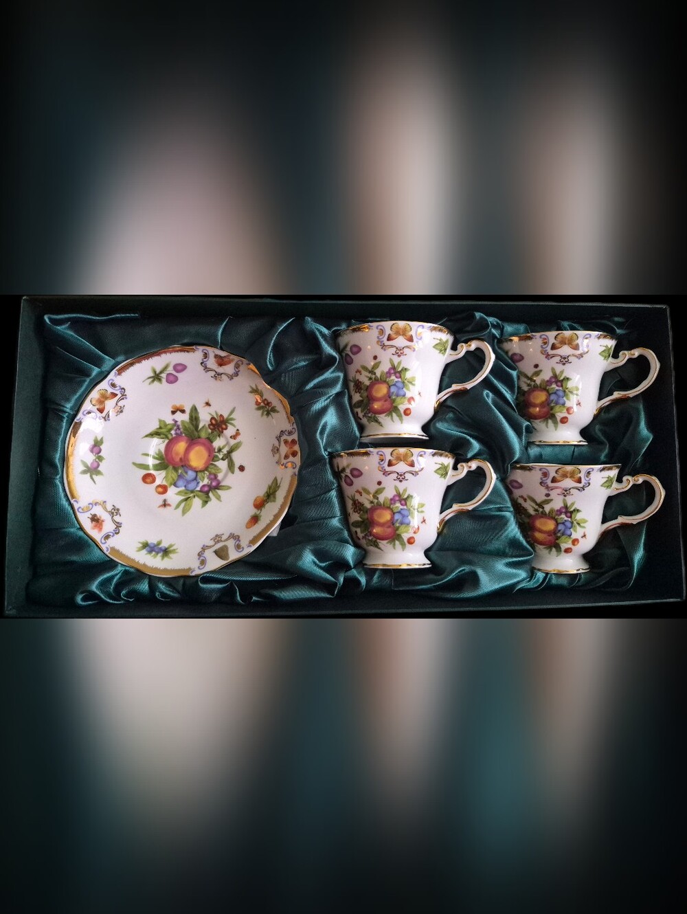I. Godinger & Co. Yorkshire Demitasse Espresso Cups & Saucers Set of 4 with Box